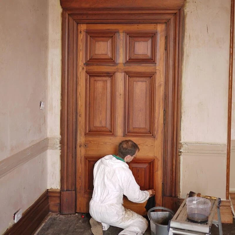Restauração de Porta Antiga Restauração de Porta Antiga