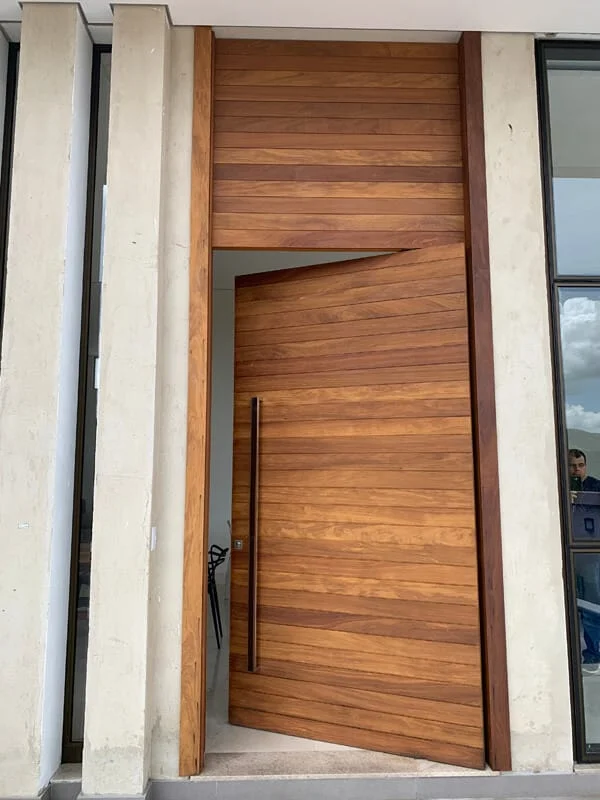 Porta Ripada Vista Externa