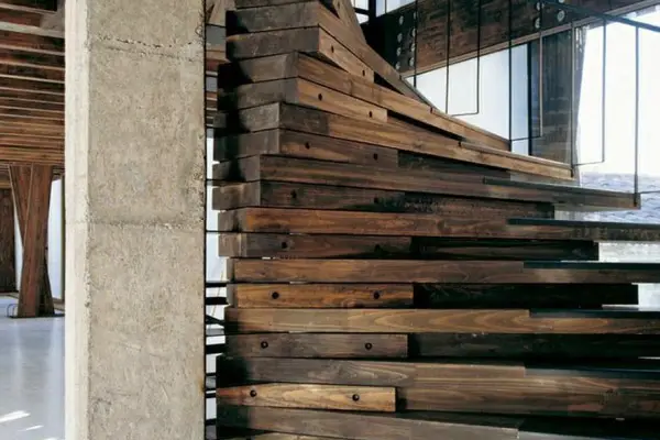 Modelo de Escada de Madeira Rústica